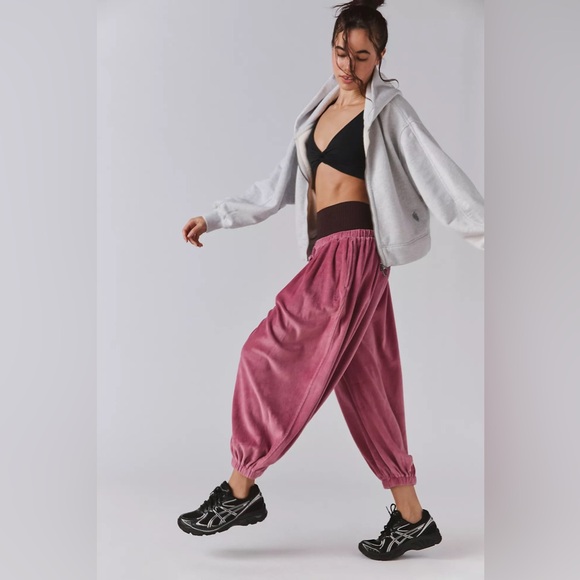 FP Movement Momentum Velour Pants!🔥 with pockets! XL- New w/ Tags! - Picture 9 of 16